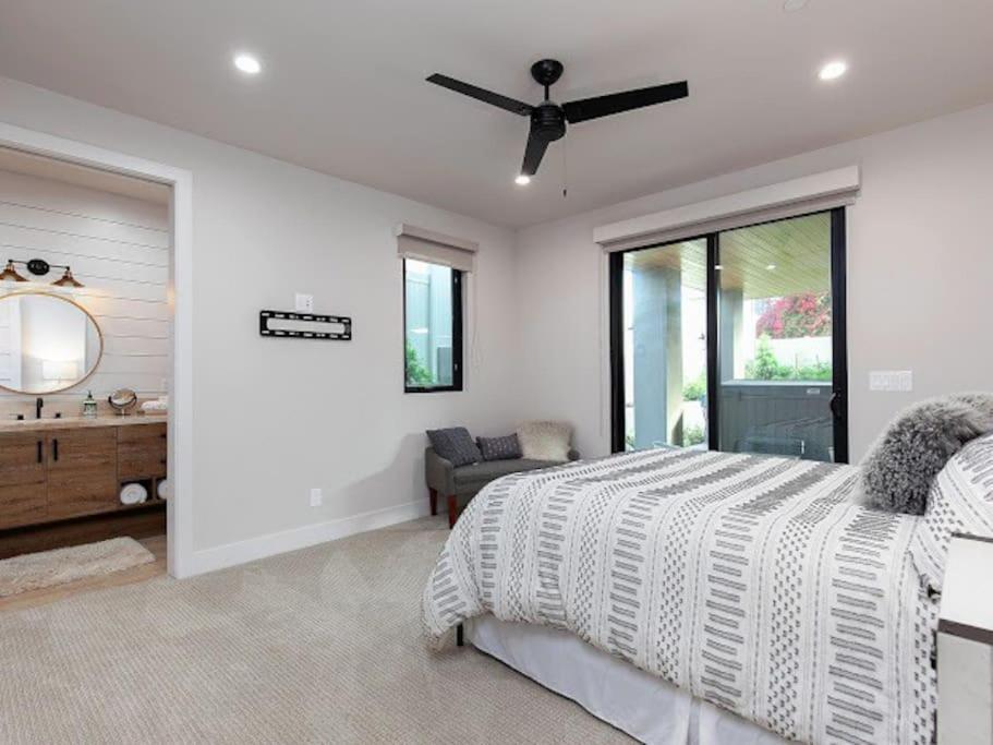 Casa De Lomas By The Holiday home San Diego